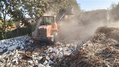 تنفيذ 5 قرارات إزالة تعديات على الأراضي الزراعية بأرمنت جنوب الأقصر