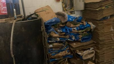 ضبط معمل يستخدم خليطًا غير طبيعي في تصنيع الألبان بالخانكة - صور