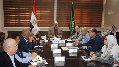 محافظ القليوبية يعقد اجتماعا لمتابعة آخر المستجدات في تنفيذ الخطة الاستثمارية للمحافظة