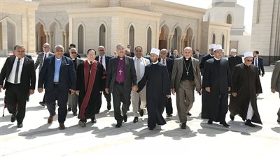 وزير الأوقاف يستقبل وفد الكنيسة الإنجيلية بمسجد مصر الكبير للتهنئة بعيد الفطر
