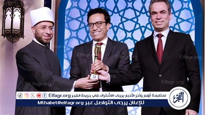 الفنان سامح حسين يهدي برنامجه “قطايف” للتليفزيون المصري