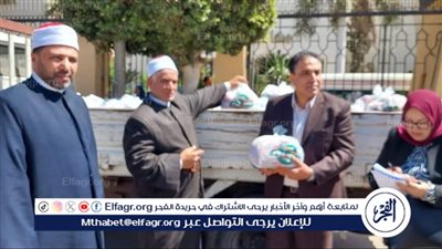 محافظ الفيوم يتفقد قافلة غذائية للأسر الأولى بالرعاية