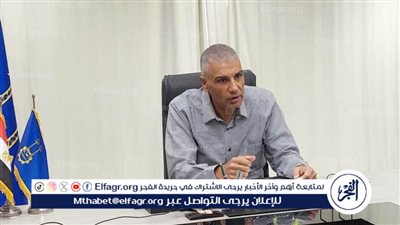 محافظ أسوان يتابع صرف الدعم الإضافي لـ 416 ألف بطاقة تموين