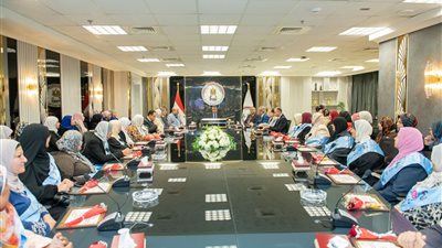 وزير الدولة للإنتاج الحربي يشهد حفل تكريم الأمهات المثاليات بالجهات التابعة للوزارة