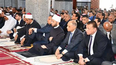 وزير الأوقاف ومحافظ جنوب سيناء يشهدان صلاة الجمعة بمسجد الصديق بنويبع 
