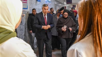 إقالة مدير مستشفى شرق المدينة بعد جولة مفاجئة لمحافظ الإسكندرية 