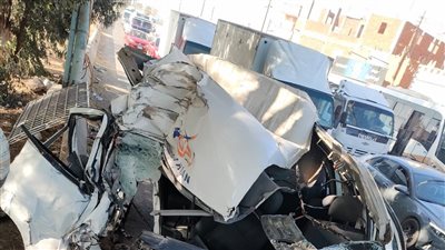 ننشر صور حادث انقلاب سيارة ميكروباص وإصابة 12 شخص 