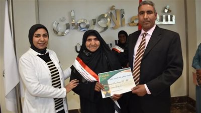 على هامش عيد الأم.. أورام الأقصر تكرم الأمهات مرضى سرطان الثدي ضمن مبادرة 