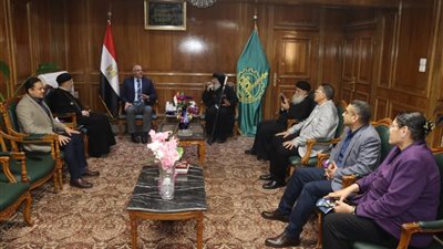 محافظ القليوبية يستقبل وفد كنسي لتقديم التهنئة بعيد الفطر المبارك
