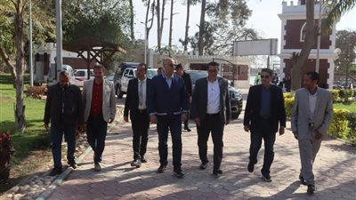 محافظ القليوبية يتفقد حدائق القناطر الخيرية ويعلن رفع حالة الطوارئ