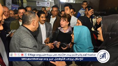 محافظ أسيوط يشهد الإفطار الجماعي لاهالى قرية ريفا ويعقد لقاءًا جماهيريًا معهم 