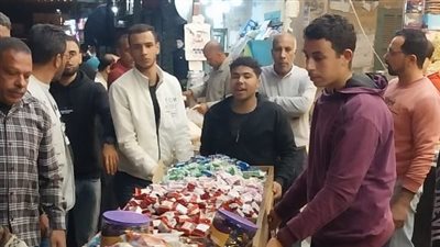 محافظ الدقهلية يتابع حملة لرفع الإشغالات بشارع مفارق بلقاس بمدينة طلخا