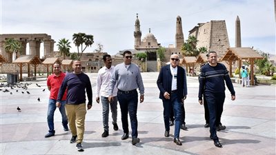  محافظ الأقصر يتفقد 