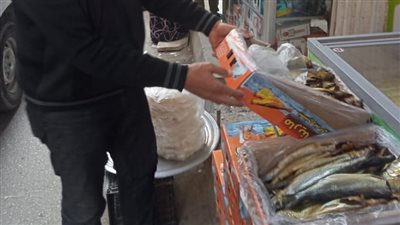 ضبط 6 أطنان و500 كجم من الأسماك المملحة 