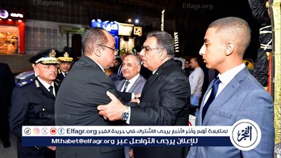 محافظ الدقهلية يتلقى العزاء في وفاة السكرتير العام للمحافظة بدار المناسبات بالمنصورة.. تفاصيل 