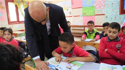 عبد اللطيف: ضرورة رصد الغياب والحضور والالتزام لضمان تحقيق العدالة والمساواة