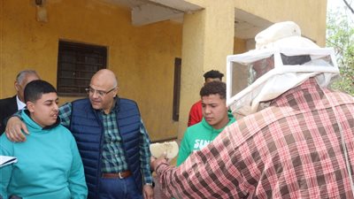 محافظ القليوبية يتابع انتظام سير العملية التعليمية بمدارس كفر شكر