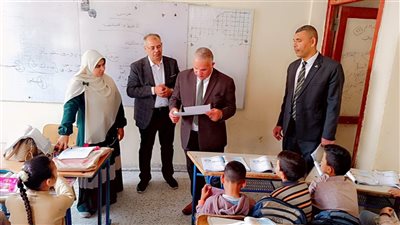لهذه الأسباب..تعليم الفيوم يكرم مدير مدرسة ووكيل أخرى ومعلمة لغة عربية وأخصائية اجتماعية