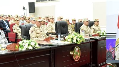  وزير الدفاع والإنتاج الحربى يشهد تنفيذ المرحلة الرئيسية لمشروع مراكز القيادة التعبوى للقوات الجوية والدفاع الجوى الجوية 