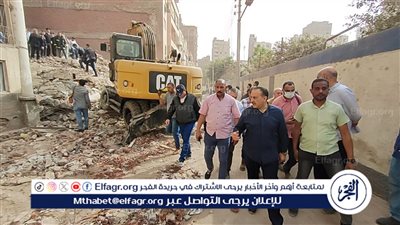 محافظ أسيوط يتفقد موقع انهيار عقار قديم بحي شرق واستخراج 6 جثث ومصاب 
