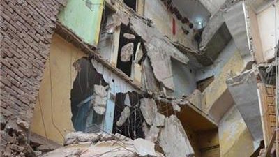 انهيار جزئي في واجهة زاوية التقوى بحي غرب الإسكندرية