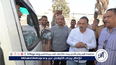 محافظ أسيوط يواصل جولاته الميدانية لمتابعة مواقف السرفيس ومحطات الوقود 