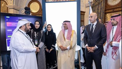 عبداللطيف يتفقد المعرض الدولي للتعليم (EDGEx) .. ويطلع على جهود ومبادرات وزارة التعليم السعودية