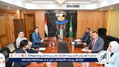 محافظ الفيوم يبحث تحديث الهيكل التنظيمي ضمن توجه الدولة نحو اللامركزية