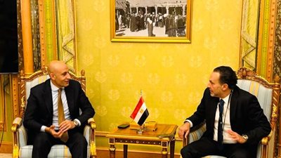 عبداللطيف يبحث مع رئيس قسم التعليم بشركة جوجل لمنطقة الشرق الأوسط التعاون في مدارس التكنولوجيا التطبيقية