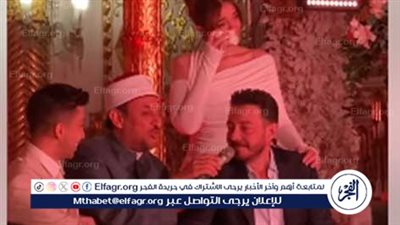 أحمد زاهر يدخل في نوبة بكاء أثناء عقد قرأن ابنته