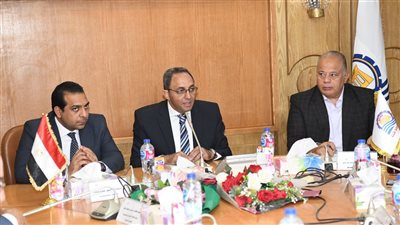 بـاستثمارات 412 مليون جنيه.. محافظ قنا يتابع تنفيذ المرحلة الأولى من المنطقة الحرفية بالترامسة