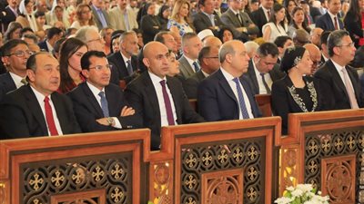 وزير التعليم يشارك في قداس عيد القيامة المجيد بالكاتدرائية المرقسية بالعباسية
