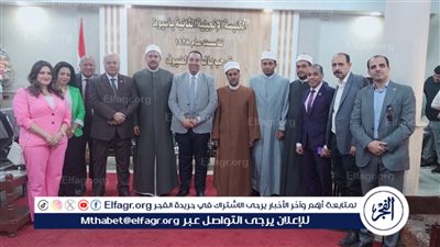 وفد من بيت العائلة بأسيوط يزور الكنائس لتقديم التهنئة بعيد القيامة المجيد 