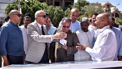 محافظ الأقصر يتفقد عدد من المشروعات الخدمية والتنموية بمدينة القرنه