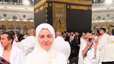 في الحرم المكي.. هبة مجدي تشارك لقطات من مناسك العمرة 