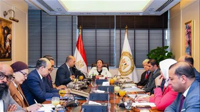 وزيرة البيئة تترأس الجلسة الأولى لمجلس ادارة جهاز تنظيم المخلفات فى تشكيله الجديد