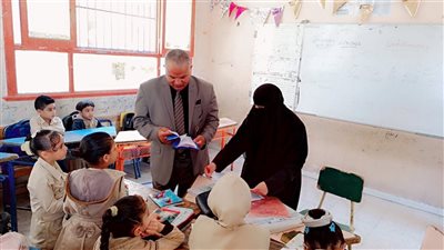 وكيل تعليم الفيوم يتابع تفعيل البرنامج العلاجي لتلاميذ المرحلة الابتدائية بإطسا