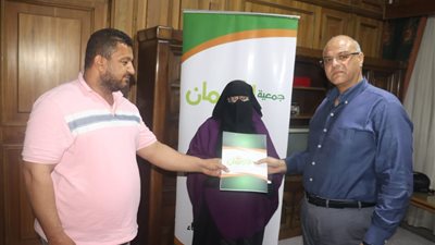 محافظ القليوبية يستجيب لاستغاثة سيدة ويوفر لها دعمًا لبدء مشروع صغير