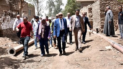  تمهيدا لأفتتاحها.. محافظ الأقصر يتفقد محطة صرف صحى السلام بأرمنت