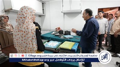 محافظ أسيوط يتفقد إداراتي مراقبة العهد والتموين الطبي التابعين لمديرية الصحة