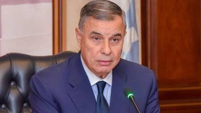 محافظ الإسكندرية يوجّه بسرعة الانتهاء من رصف الشوارع متعددة شكاوى المواطنين