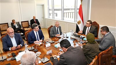 وزير الإسكان يُتابع معدلات تسويق عدد من مشروعات هيئة المجتمعات العمرانية الجديدة