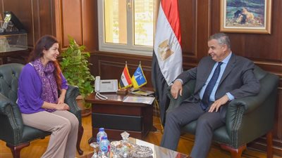 محافظ الإسكندرية يستقبل قنصل فرنسا ووفدين من القنصلية ووكالة التنمية الفرنسية