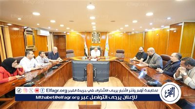 محافظ أسيوط يواصل لقاءاته مع أصحاب شركات السياحة لدفع الحركة السياحية بالمحافظة