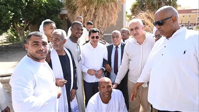 وزير الشباب والرياضة يوجه بتطوير مركز شباب بنبان بحري وعدد من الملاعب الخماسية والقانونية بالرقبة