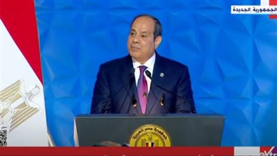 الرئيس السيسي يوضح سبب اختيار محافظة السويس للاحتفال بعيد العمال