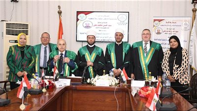 وزير الأوقاف يناقش رسالة دكتوراة بجامعة عين شمس