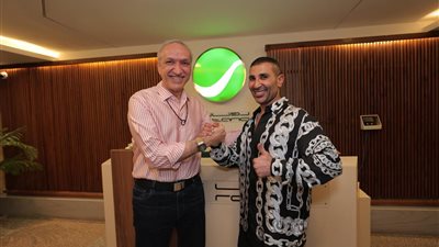 أحمد سعد يوقع عقدًا مع روتانا لتقديم أعمال غنائية جديدة تواكب مشواره الفني