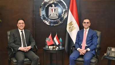 وزير الاستثمار يستقبل نظيره المغربي لبحث سبل تطوير الشراكة الاقتصادية بين البلدين
