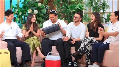 غدا.. أبطال فيلم 'نجوم الساحل' ضيوف منى الشاذلي في 'معكم'